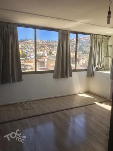 Almirante Barroso 557 96, Valparaíso