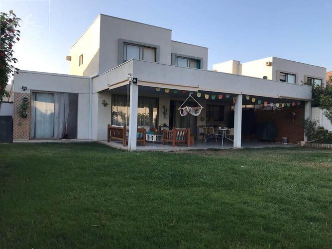 Santa Elena 278, Colina
