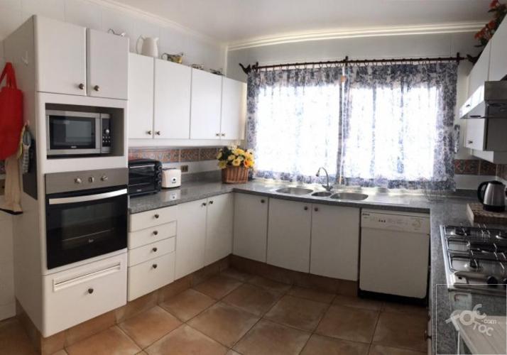 Excelente casa con vista a laguna y Cancha de Golf
