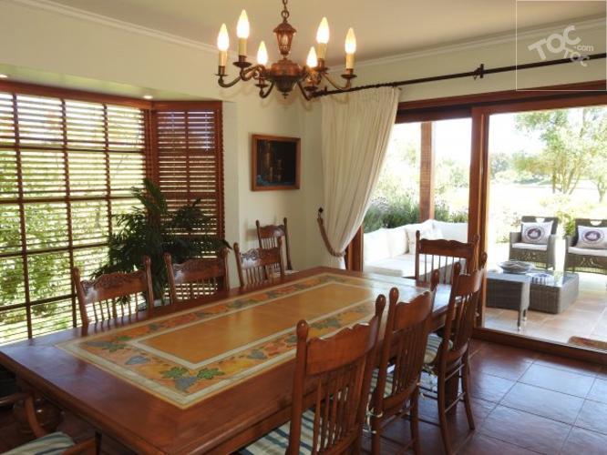 Excelente casa con vista a laguna y Cancha de Golf