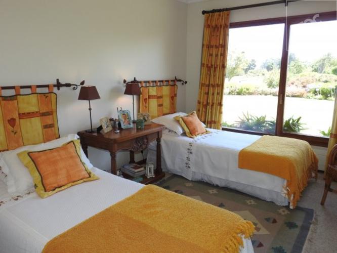 Excelente casa con vista a laguna y Cancha de Golf