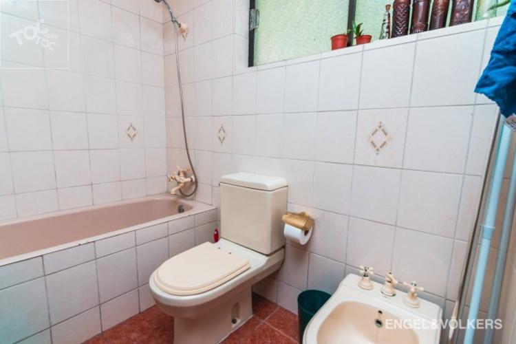 Gran casa, apta para oficina o Institución en Cerro la Virgen
