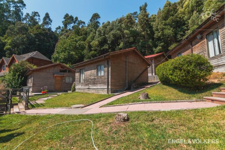 Gran casa, apta para oficina o Institución en Cerro la Virgen