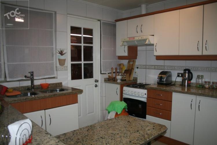 Casa en condominio con acceso 5 Sur.