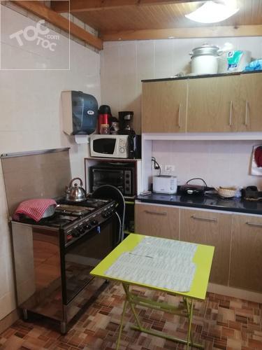 En venta cómoda y amplia casa en la islita, Lonquen