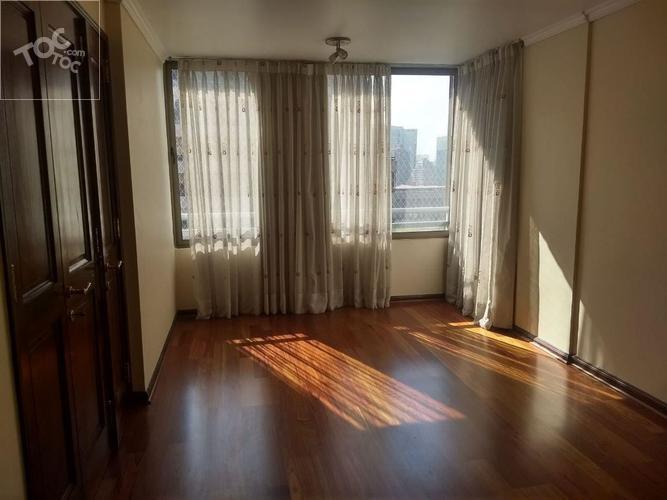 CLÁSICO Y LUJOSO DEPARTAMENTO IDEAL PARA FAMILIA NUMEROSA, ACCESO DIFERENCIADO PARA SERVICIO