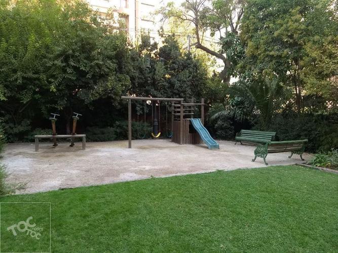 CLÁSICO Y LUJOSO DEPARTAMENTO IDEAL PARA FAMILIA NUMEROSA, ACCESO DIFERENCIADO PARA SERVICIO