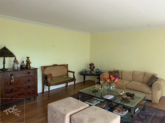 Avenida Presidente Riesco 4177