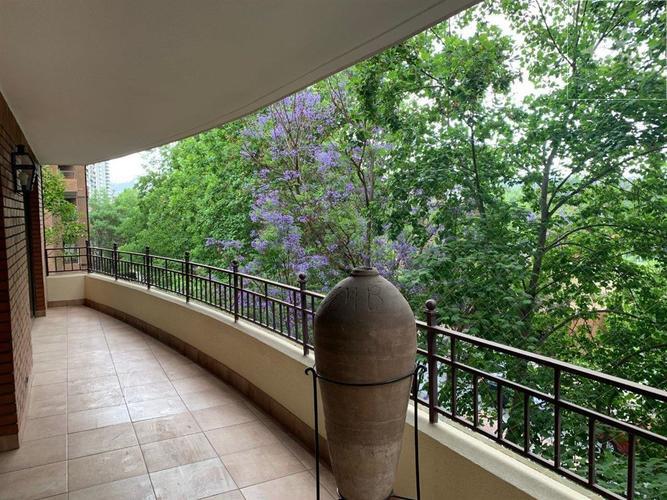 Avenida Presidente Riesco 4177