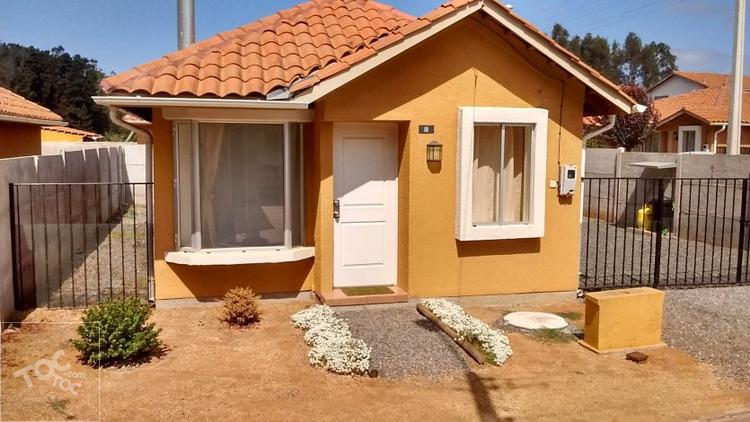 Casa seminueva en hermoso condominio privado (Condominio Bosquemar Etapa I)