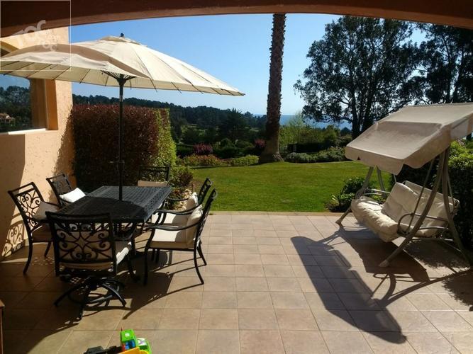 Se vende hermoso departamento en primer piso en el exclusivo sector de Club de Golf Santa Augusta