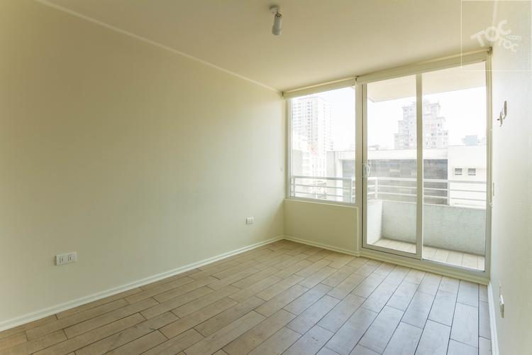 PROMOCIÓN $0 COMISIÓN hasta 15-04 !!! 1 Habitación Grande 1 Baño en Suite Walking Closet Carmen 368 Esq. Sta. Isabel