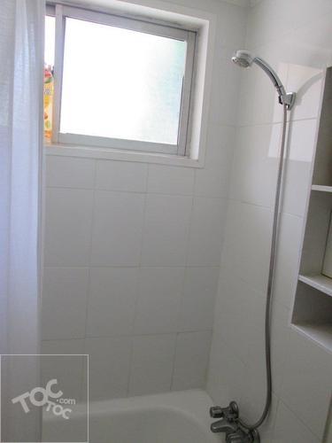 Departamento Interior semi-amoblado, 20 m2 útiles, para una sola sola persona, a 6 min. caminando de Metro Príncipe de Gales, La Reina.