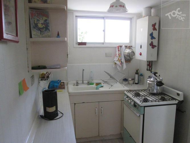 Departamento Interior semi-amoblado, 20 m2 útiles, para una sola sola persona, a 6 min. caminando de Metro Príncipe de Gales, La Reina.