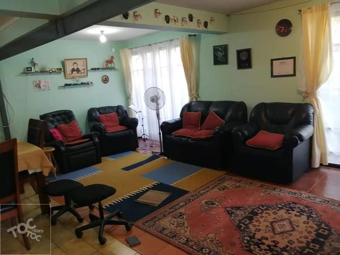 Gran casa - Barrio residencial 5d-2B