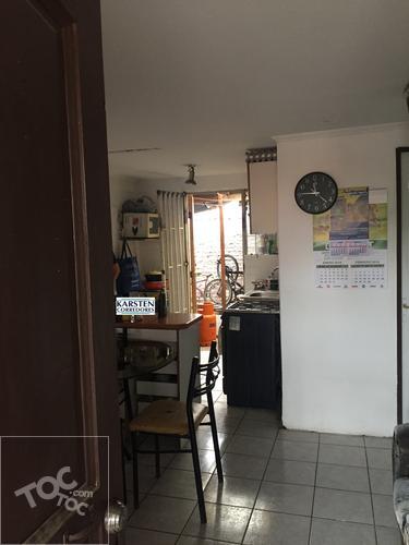 VENDO CASA 2D 1B EN LA COMUNA DE MAIPÚ, ZONA RINCONADA