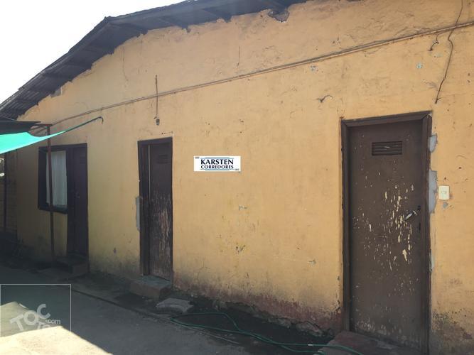 VENDO CASA 4D 1B EN COMUNA DE RECOLETA, ZONA DE EL SALTO