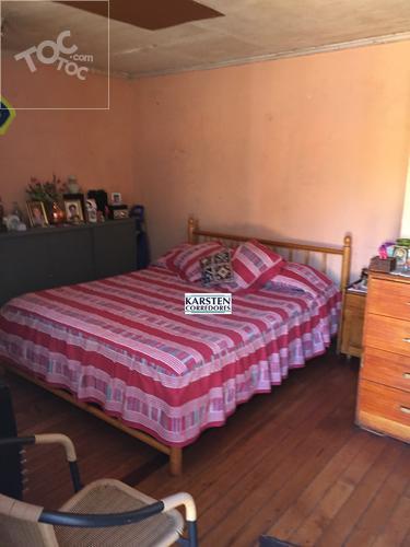 VENDO CASA 4D 1B EN COMUNA DE RECOLETA, ZONA DE EL SALTO