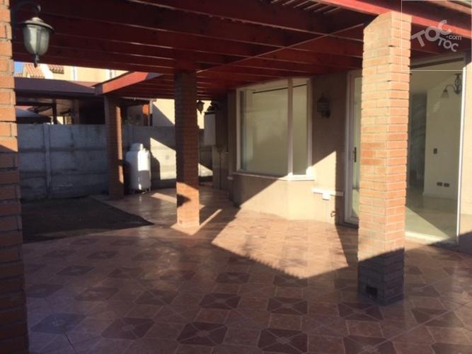 Casa arriendo Valle Grande Lampa