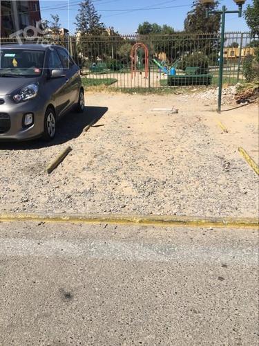 Isabel Riquelme / Dos Estacionamientos