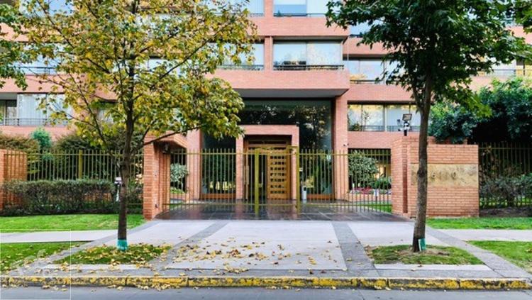 Excelente, Como Nuevo Av Manquehue / Colegio Alemán