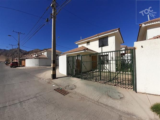 Casa en venta en villa Tierra Viva Oriente. DISPONIBLE A PARTIR DEL 2 DE JULIO.