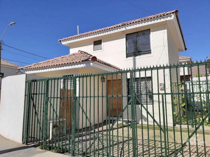 Casa en venta en villa Tierra Viva Oriente. DISPONIBLE A PARTIR DEL 2 DE JULIO.
