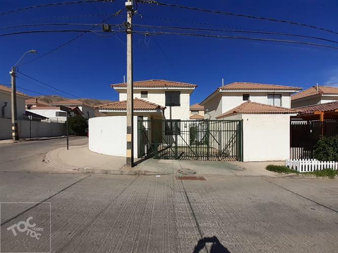 Casa en venta en villa Tierra Viva Oriente. DISPONIBLE A PARTIR DEL 2 DE JULIO.