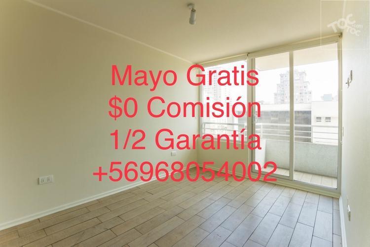 Studio Grande con Balcón Carmen 368 Esquina Santa Isabel