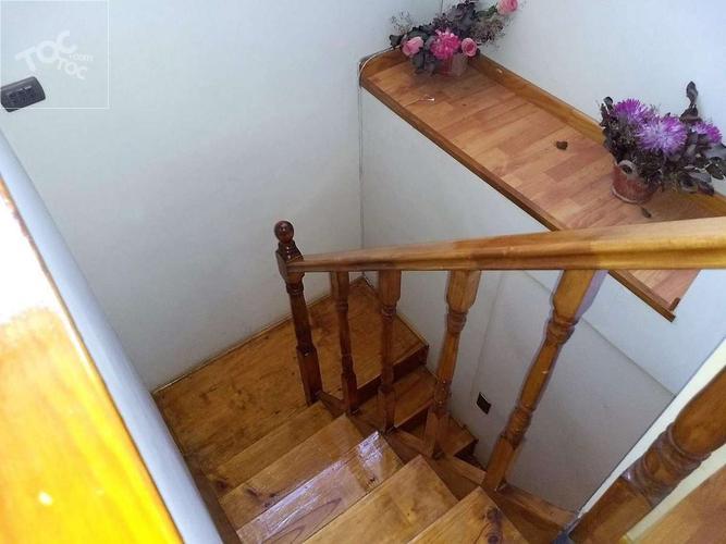 Casa de 2 pisos en Lia Aguirre