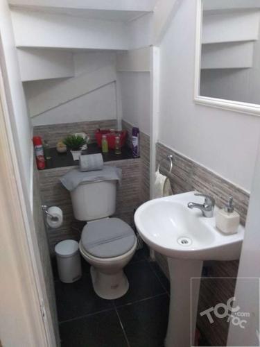 Casa de 2 pisos en Valle Lo Campino