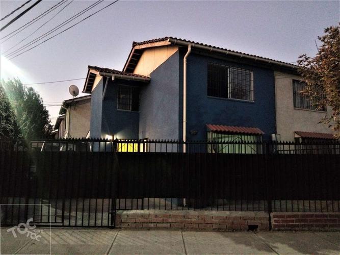 Casa Esquina Villa Paseo Central