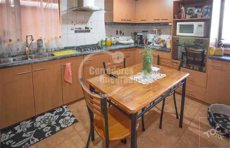 INCREIBLE CASA; GRAN TERRENO GA