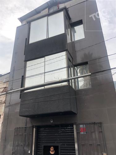 Los Estudiantes 181, Recoleta