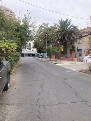 Los Estudiantes 181, Recoleta