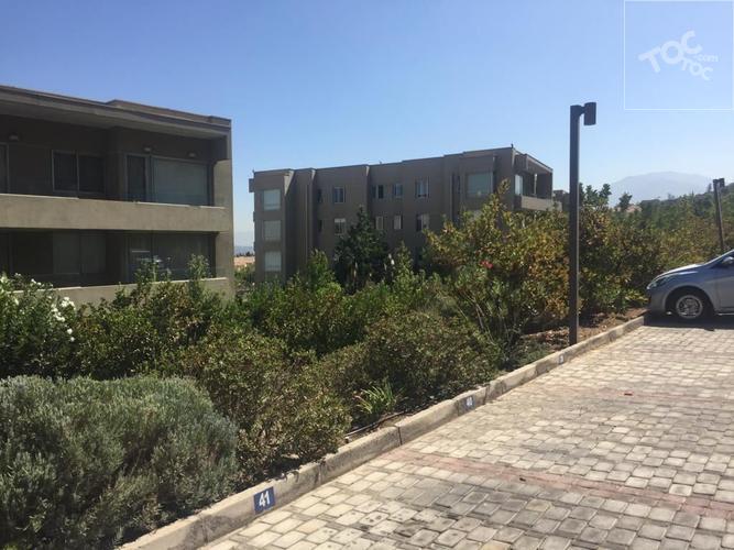 Avenida San Carlos de Apoquindo / condominio Las Terrazas de Apoquindo