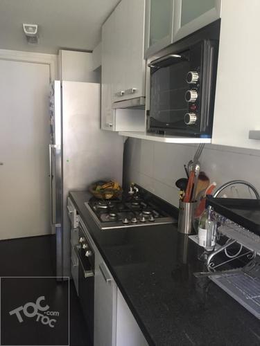 Avenida San Carlos de Apoquindo / condominio Las Terrazas de Apoquindo