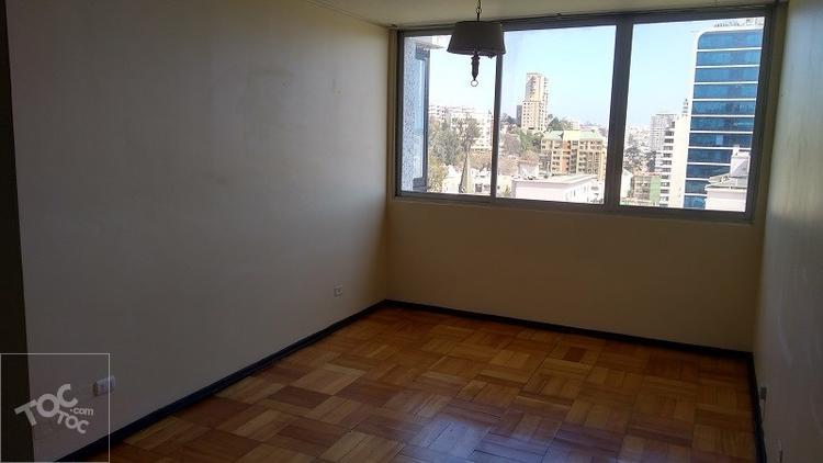 Arriendo - Frente plaza Parroquia (VIÑA DEL MAR)