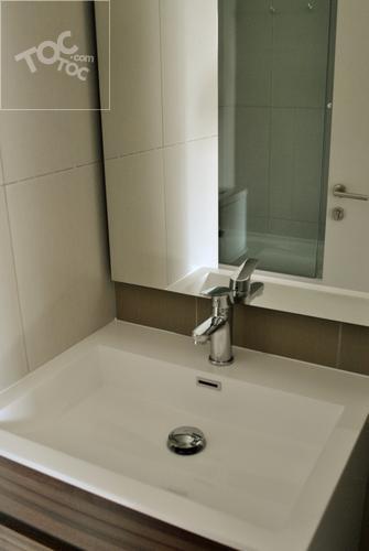 Departamento Nuevo, frente a metro Irarrázaval, 1 dormitorio + estacionamiento y bodega