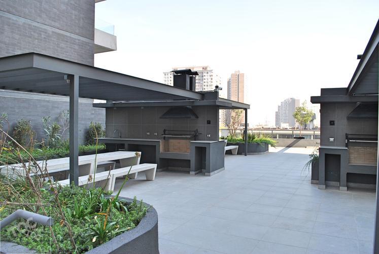 Departamento Nuevo, frente a metro Irarrázaval, 1 dormitorio + estacionamiento y bodega