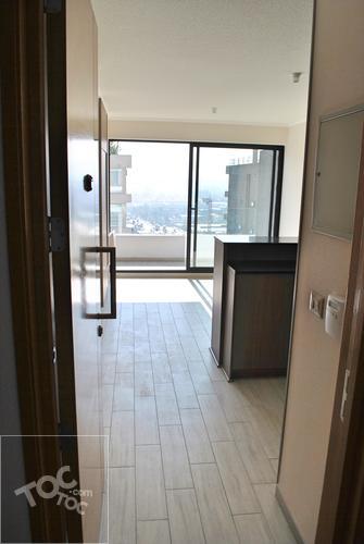 Departamento Nuevo, frente a metro Irarrázaval, 1 dormitorio + estacionamiento y bodega