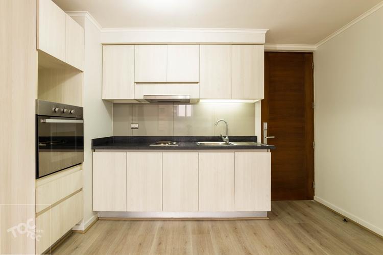 2 Habitaciones y 2 Baños Santa Rosa 237 Cercano a Metro Santa Lucia