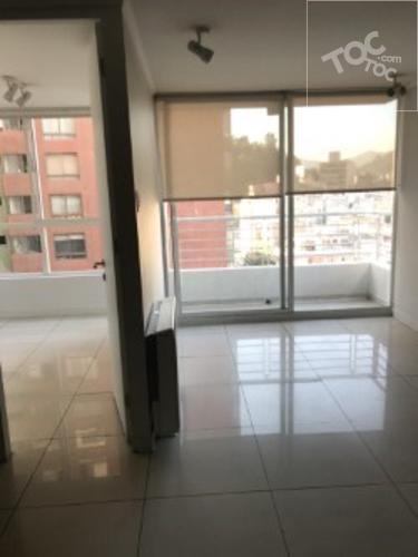 1 Habitación y 1 Baño Sara Del Campo 535 Metro Santa Lucia