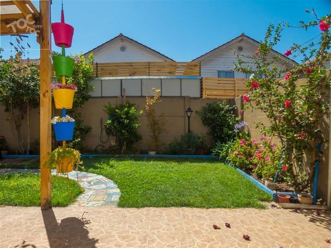 Casa 2 pisos cercana a General Velásquez