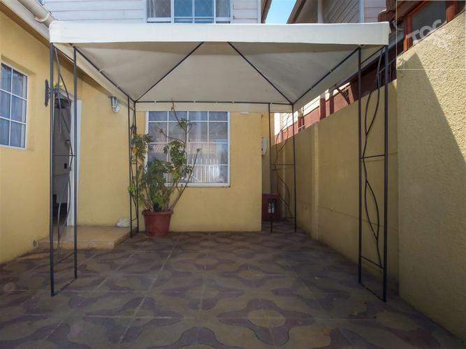 Casa 2 pisos cercana a General Velásquez
