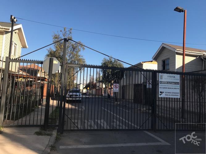 CASA CONDOMINIO JARDINES DE STA MARIA MAIPU