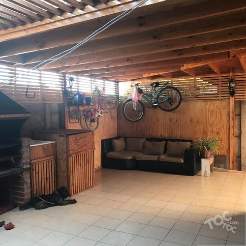 CASA CONDOMINIO JARDINES DE STA MARIA MAIPU