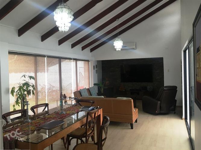 Pasaje Cuatro (Sector residencial exclusivo)