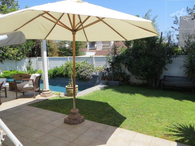 Venta casa Peñalolén en Condominio