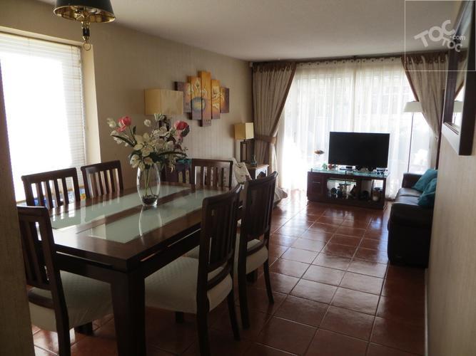 Venta casa Peñalolén en Condominio